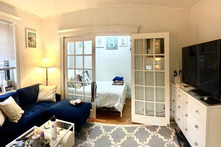 Building Photo - 1111 Boylston St