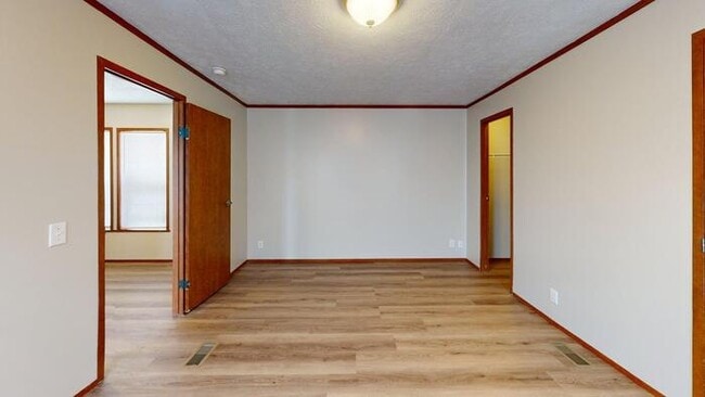 Building Photo - 129 American Ave