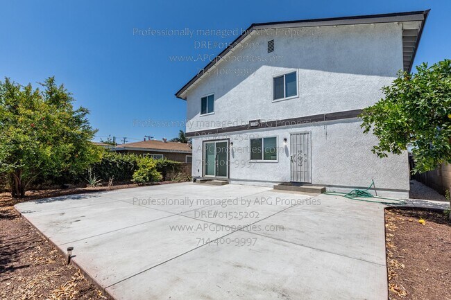 Building Photo - 519 N Daisy Ave