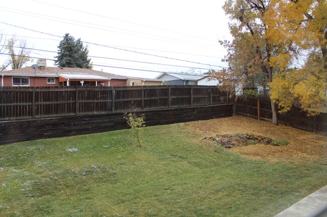 Building Photo - Charming 2 BR/1 3/4 BA Home in Northglenn!!