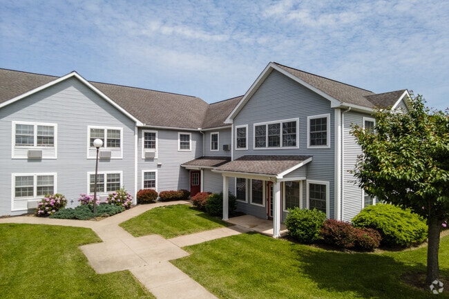 Primary Photo - Monroe Estates