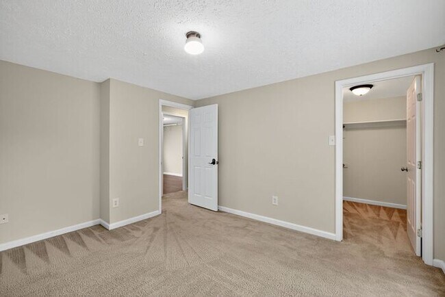 Building Photo - 2225 Pinefield Way