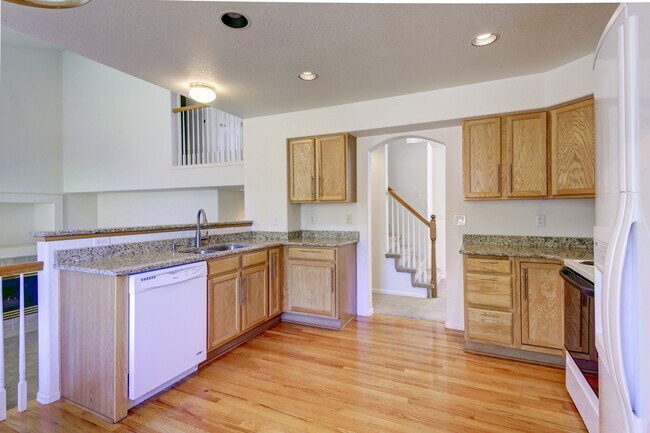 Building Photo - Beautiful Home for Rent at The Meadows in ...