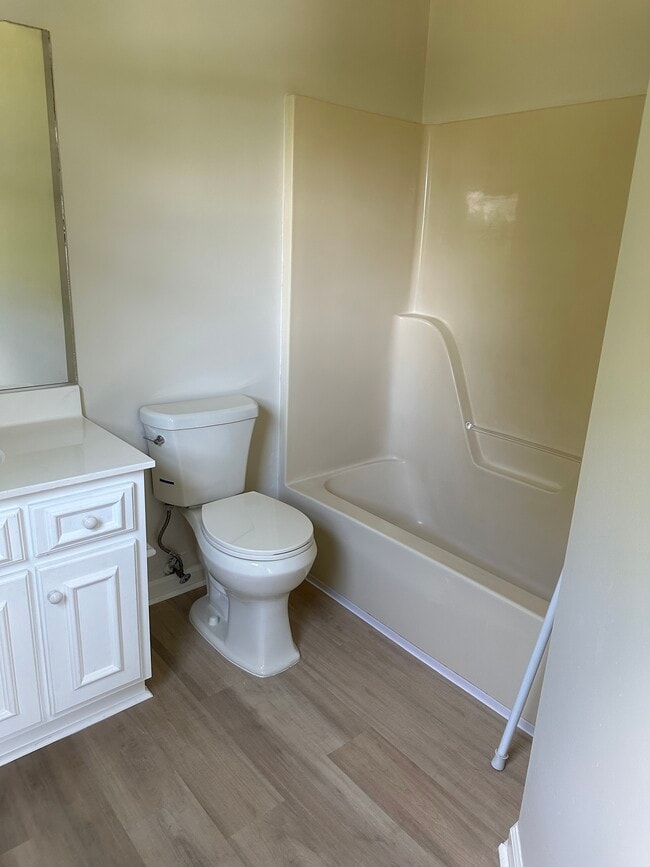 Building Photo - 3891 Almon Dr