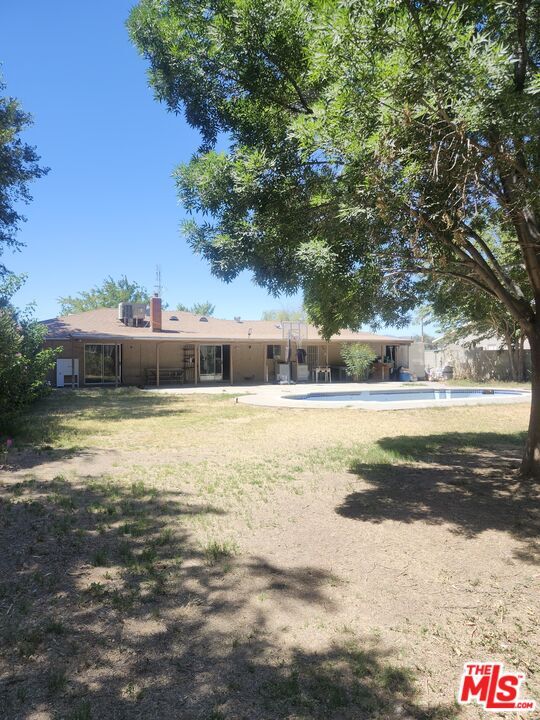 Building Photo - 15723 E Ave Q7