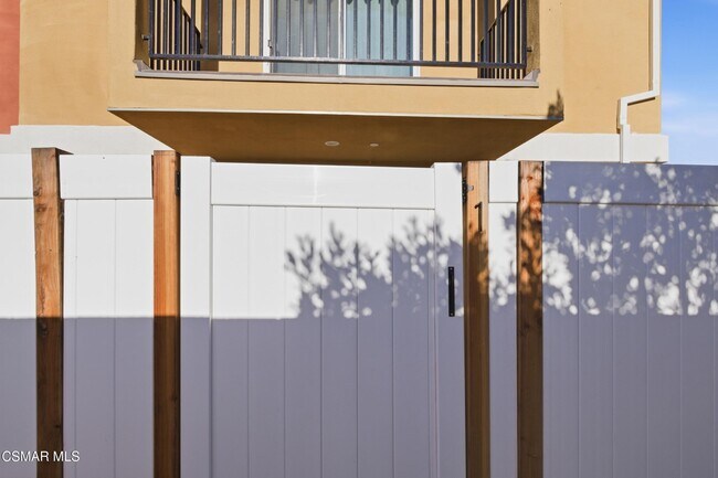 Building Photo - 1740 Patricia Ave