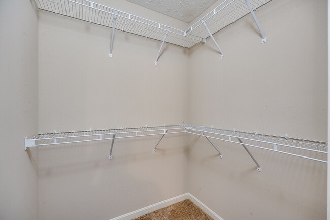 Building Photo - 9581 Tahoe Dr
