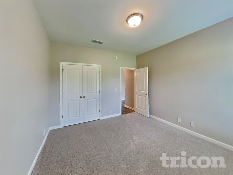 Building Photo - 3316 Pear Blossom Way