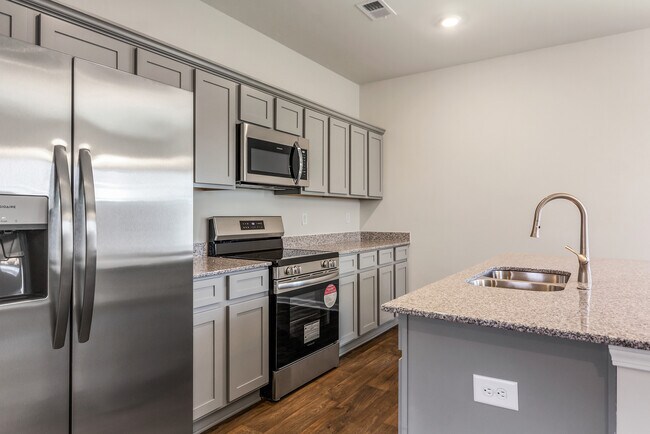 Building Photo - 137 Foundation Way