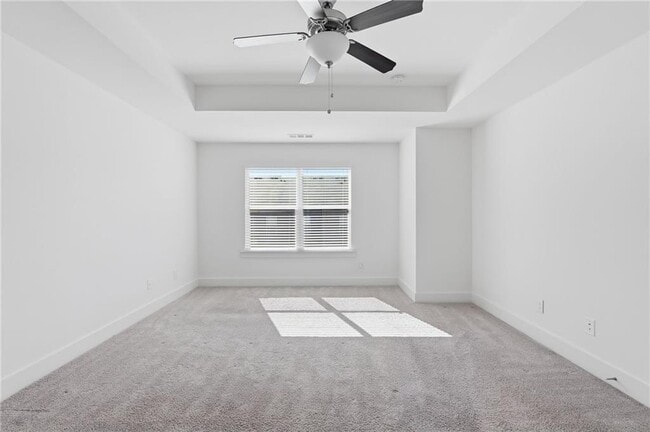 Building Photo - 6413 Shalks Xing Dr