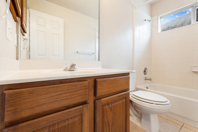Building Photo - 3 Bedroom/2.5 Bath Villas at Canyon Golf S...