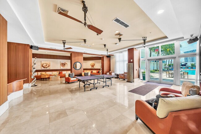 Building Photo - 1945 S Ocean Dr