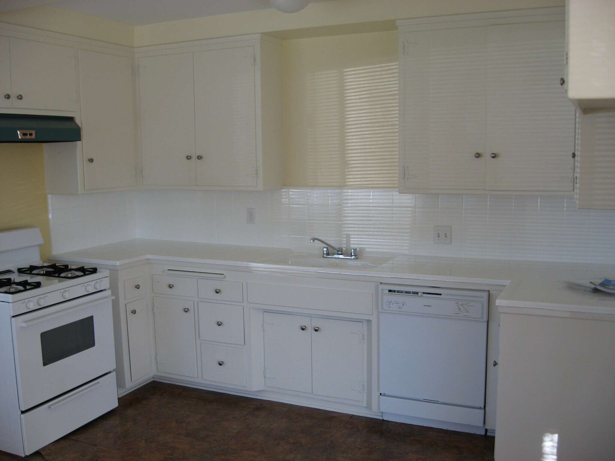 Building Photo - 1802 Oak St