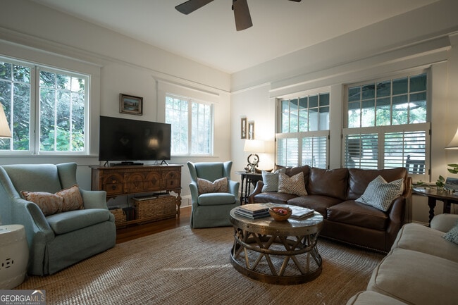 Building Photo - 290 Milledge Cir