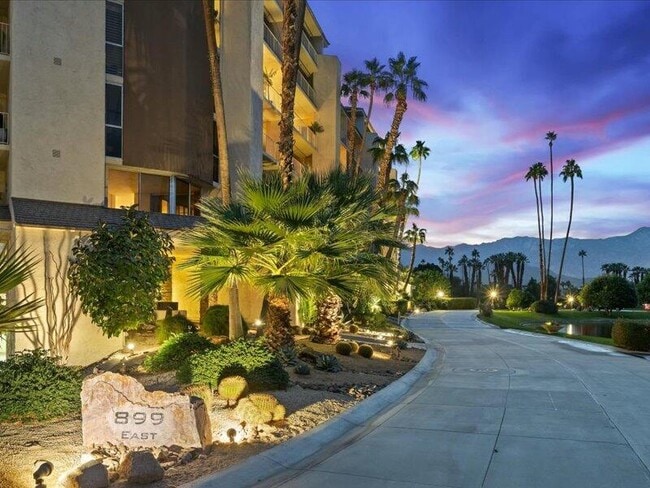 Building Photo - 899 Island Dr