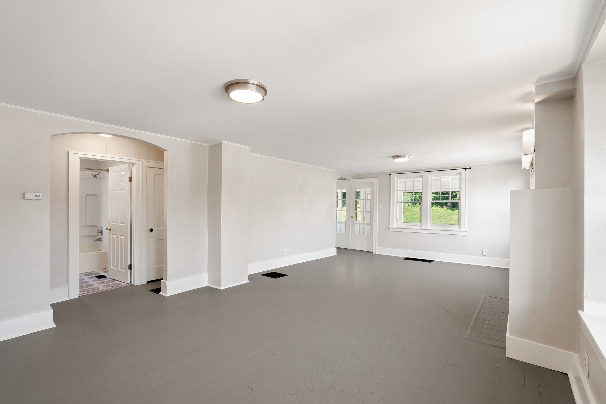 Building Photo - 1112 Park Ave