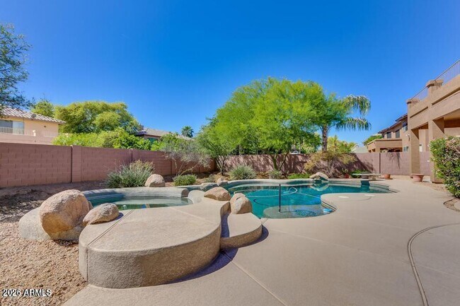 Building Photo - 1705 E Coconino Dr