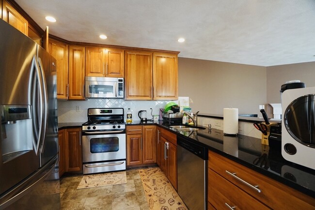 Building Photo - 94 3rd St