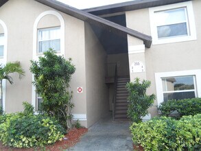 Building Photo - 255 Spring Dr