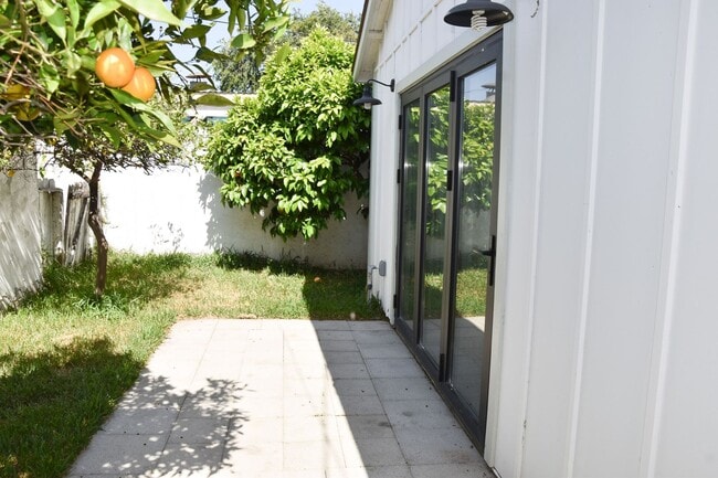 Building Photo - New ADU unit with all the amenities.