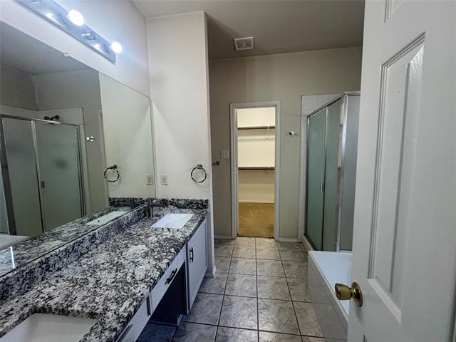 Building Photo - 1705 River Oaks Dr