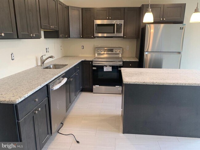 Building Photo - 1848 N 19th St