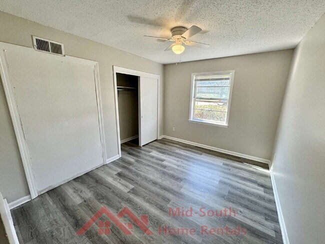Building Photo - 4166 Hobson Rd
