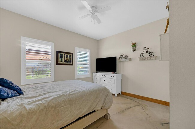 Building Photo - 25737 Glen Loch Dr