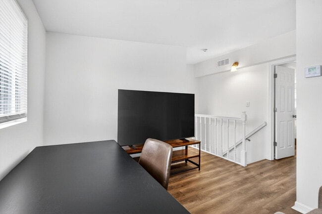 Building Photo - 146 W Felton Ave