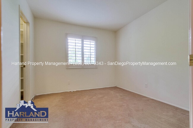 Building Photo - 5540 Renaissance Ave