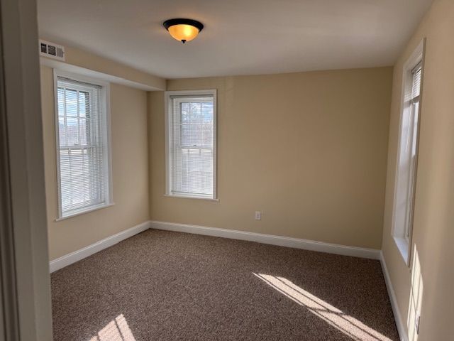 Building Photo - 404 W State St