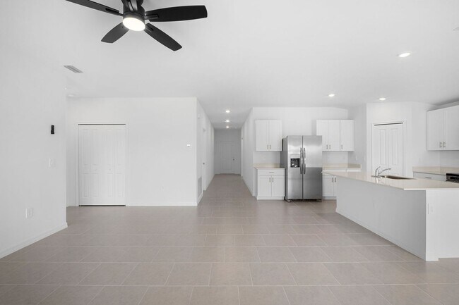 Building Photo - Brand New construction 4 bedrooms 2 bathrooms in North Fort Myers