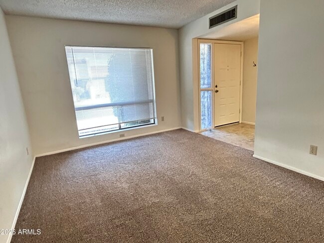 Building Photo - 1032 E Villa Maria Dr