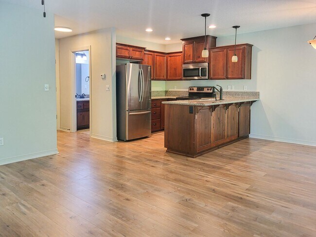 Building Photo - 407-409 Madrona Ave SE