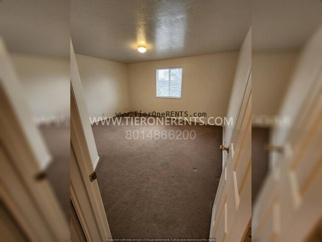 Building Photo - no deposit option available for qualified ...