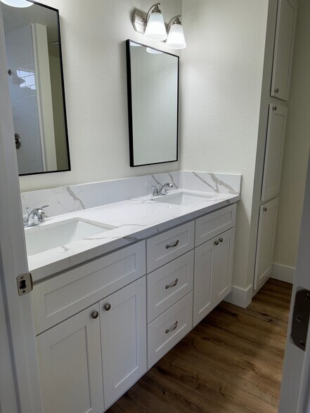 Building Photo - 1024 Michelle Ct