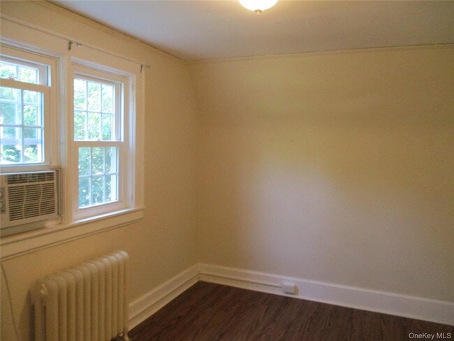 Building Photo - 8 Ridgecrest W