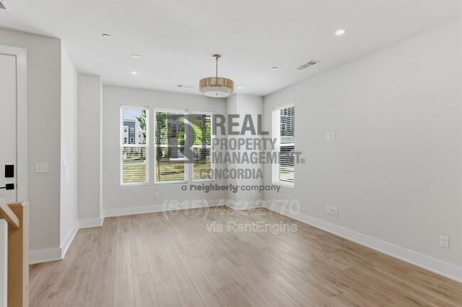 Building Photo - 110 Zola Aly