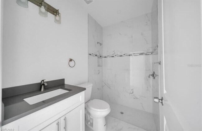 Building Photo - 4646 Leonard Blvd S