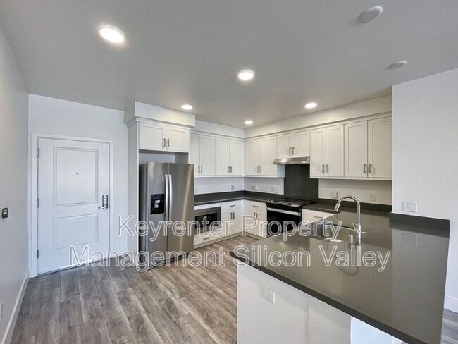 Building Photo - 42111 Osgood Rd