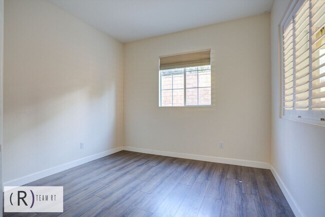 Building Photo - 15984 Paul Ct