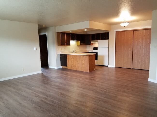 Building Photo - 828 Ann Ct