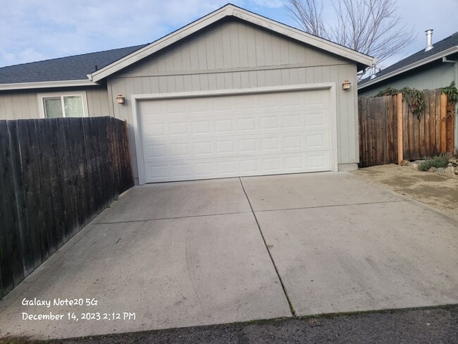 Building Photo - 2373 Kamerin Ln