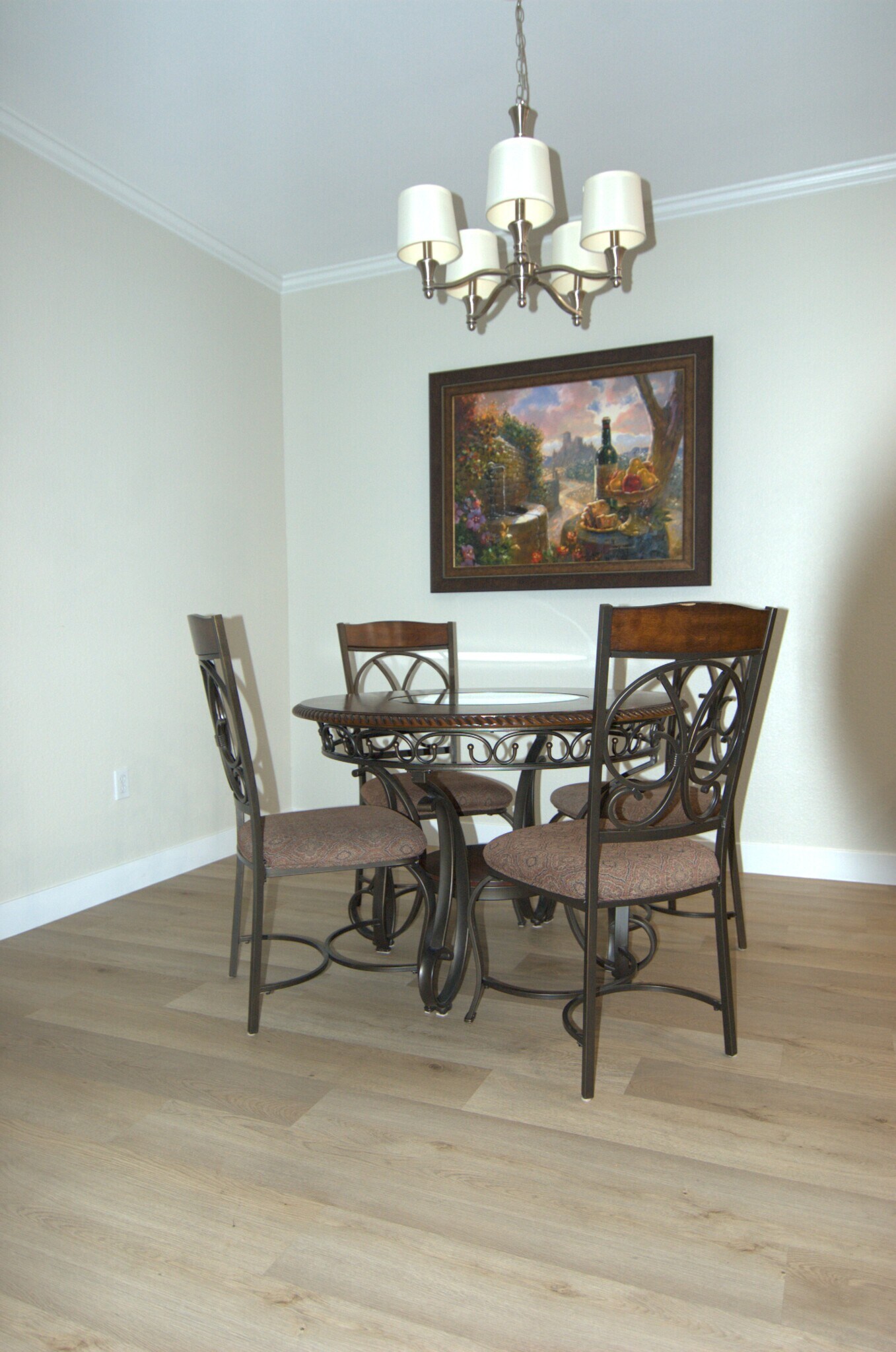 DINING TABLE - 16013 S Desert Foothills Pky