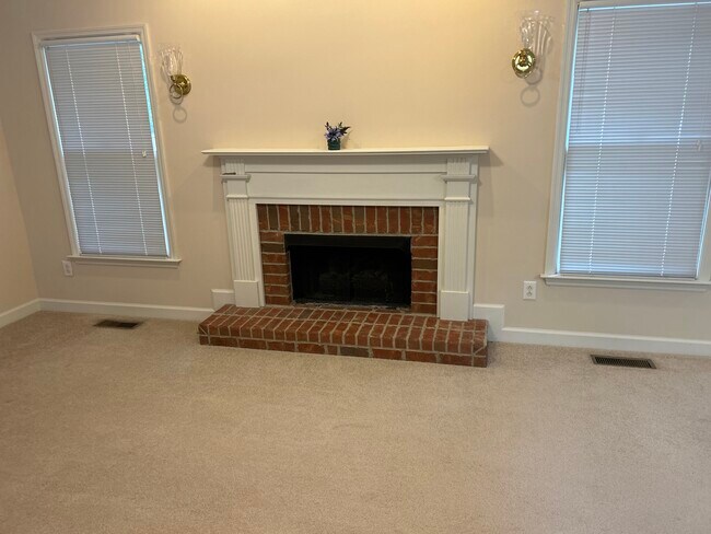 Building Photo - 2731 New Port Royal Rd