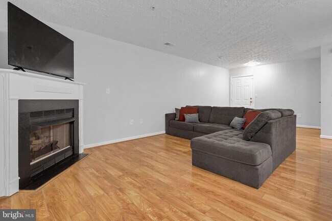 Building Photo - 3708 Excalibur Ct