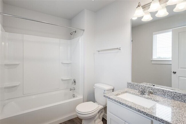 Building Photo - 520 Powell Dr