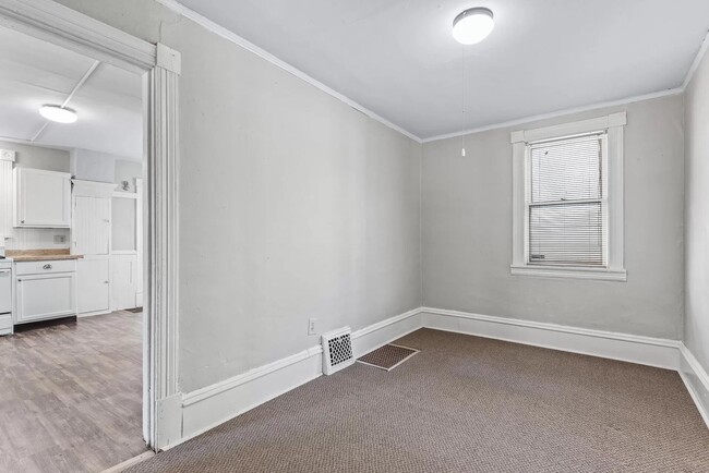 Building Photo - 2349 Ferrant Pl