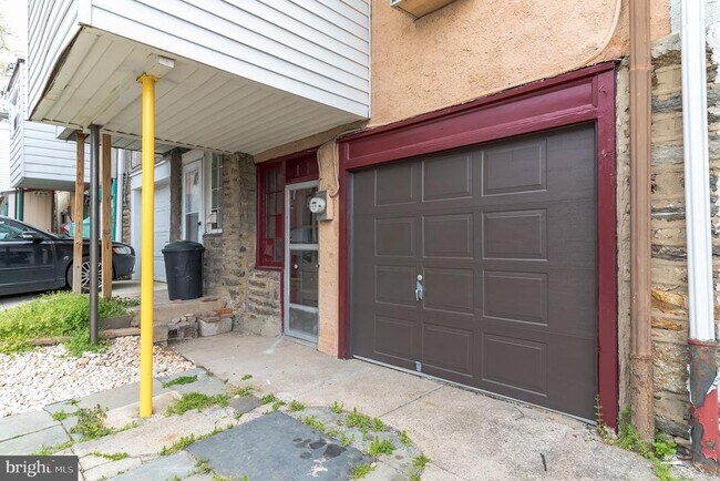 Building Photo - 3512 Vaux St