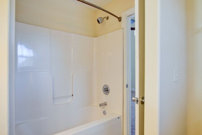 Building Photo - 4923 Krick St